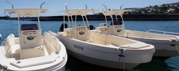 Location de bateau de promenade à la demi-journée ou à la journée à Saint-Gilles de La Réunion, Saint-Gilles les Bains, Réunion Fishing Club